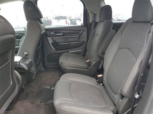 Used 2016 GMC Acadia SLE image 17