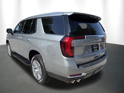 Used 2025 GMC Yukon Denali AWD/4WD image 15
