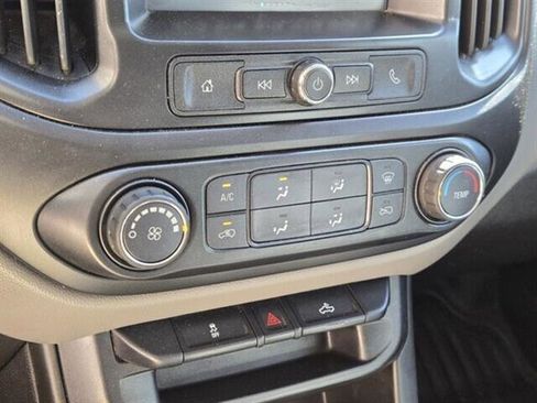 Used 2018 Chevrolet Colorado 2WD Extended Cab image 11