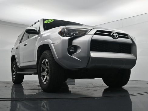 Used 2021 Toyota 4Runner TRD Off-Road AWD/4WD image 18