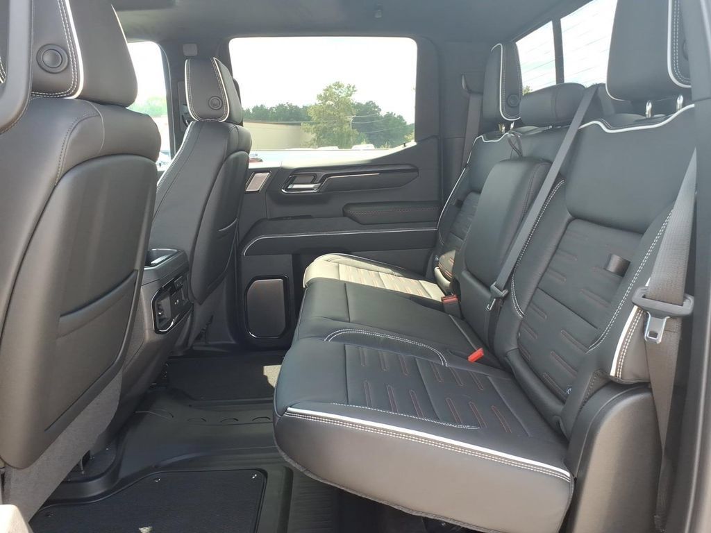 New 2026 GMC Sierra 1500 AT4X AWD/4WD image 15