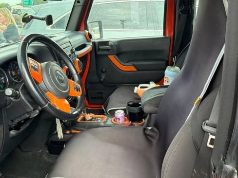 Used 2015 Jeep Wrangler Sport w/ Connectivity Group AWD/4WD image 4