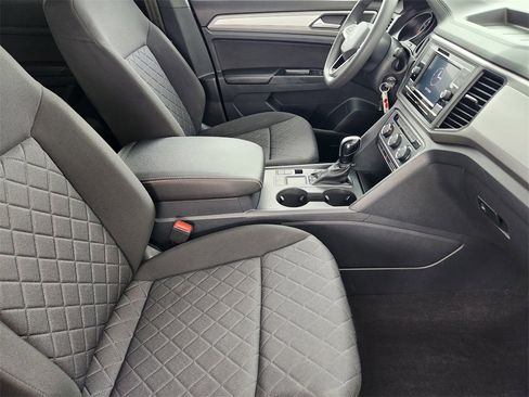 Used 2020 Volkswagen Atlas Cross Sport S image 15