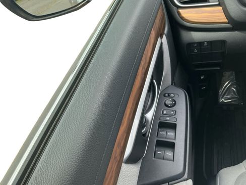 Used 2019 Honda CR-V EX image 18