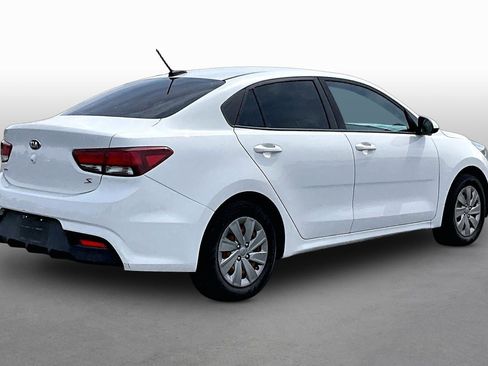 Used 2018 Kia Rio S FWD image 2