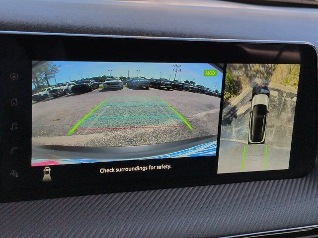 Used 2025 Nissan Kicks SR FWD image 19