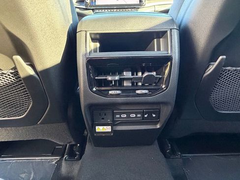 New 2026 Jeep Grand Cherokee Limited w/ Limited Altitude Package image 23