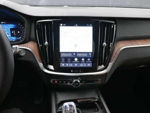 New 2026 Volvo V60 B5 Cross Country Ultra w/ Climate Package AWD/4WD image 14