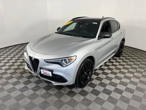 Used 2020 Alfa Romeo Stelvio Ti Sport w/ Quick Order Package 22S Sport AWD/4WD image 3