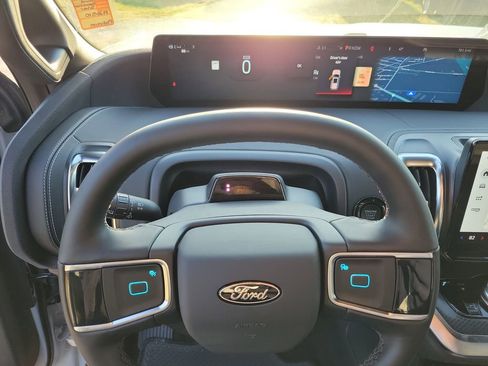 New 2026 Ford Expedition Platinum w/ Stealth Appearance Package AWD/4WD image 14