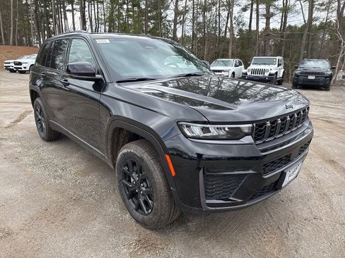 New 2026 Jeep Grand Cherokee Altitude AWD/4WD image 7