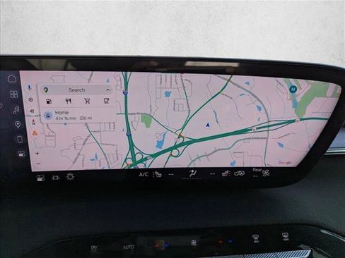 Used 2025 Buick Enclave Sport Touring w/ Power Package image 18