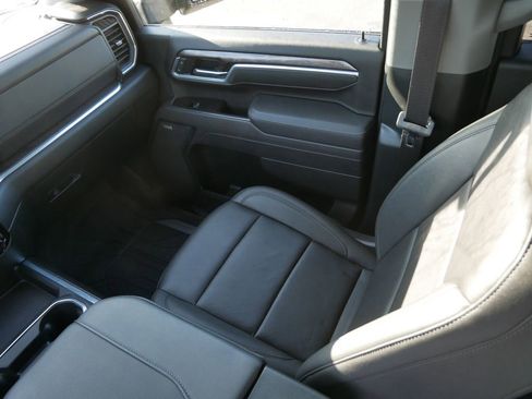 Used 2025 Chevrolet Silverado 3500 LTZ w/ LTZ Plus Package image 17