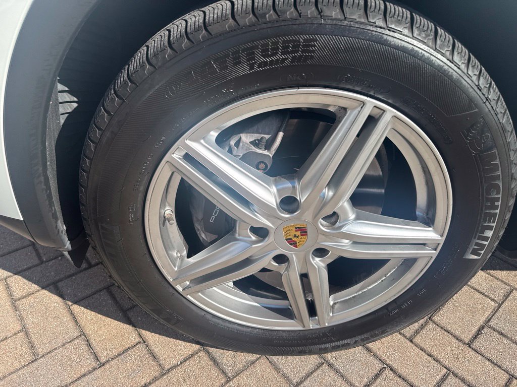 Used 2016 Porsche Cayenne Diesel AWD/4WD image 24