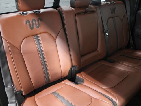 Used 2018 Ford F150 King Ranch w/ Equipment Group 601A Luxury AWD/4WD image 24