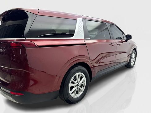 Used 2024 Kia Carnival LX FWD image 13