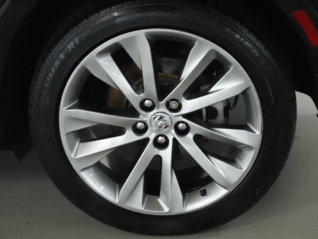 Used 2022 Buick Envision Avenir w/ Technology Package II AWD/4WD image 42