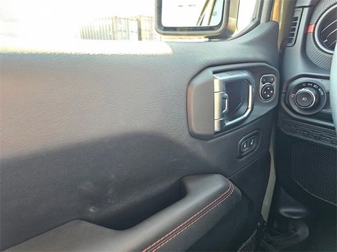 New 2025 Jeep Wrangler Unlimited Rubicon image 27