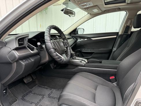 Used 2018 Honda Civic EX image 11