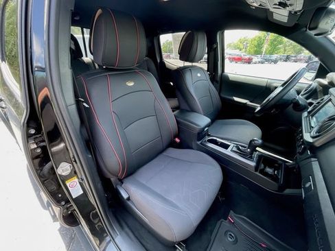 Used 2019 Toyota Tacoma TRD Off-Road AWD/4WD image 26