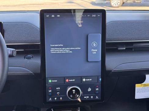 Certified 2025 Ford Mustang Mach-E Premium image 26