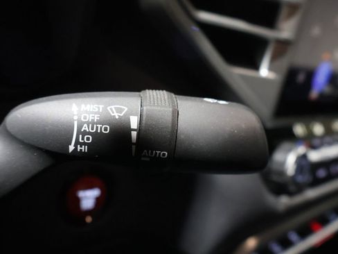 Used 2025 Toyota Tundra Platinum image 37