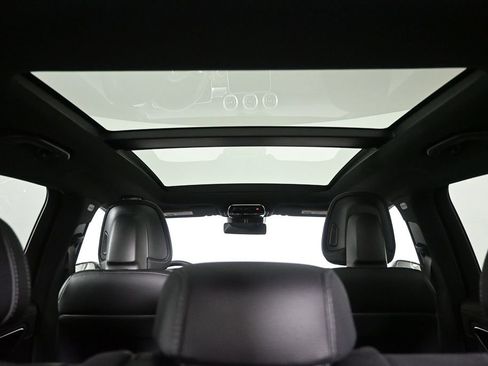 Used 2025 Mercedes-Benz GLC 300 4MATIC image 19