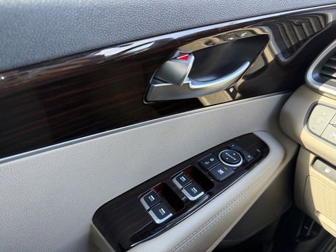 Used 2019 Kia Sorento EX w/ EX Touring Package image 20