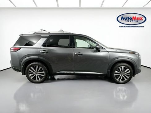 Used 2022 Nissan Pathfinder Platinum w/ Cargo Package AWD/4WD image 8