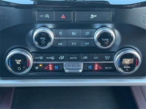 Used 2024 Ford Expedition Limited image 27