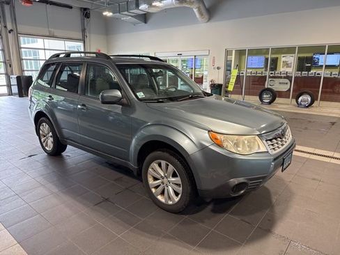 Used 2013 Subaru Forester 2.5X Premium AWD/4WD image 15