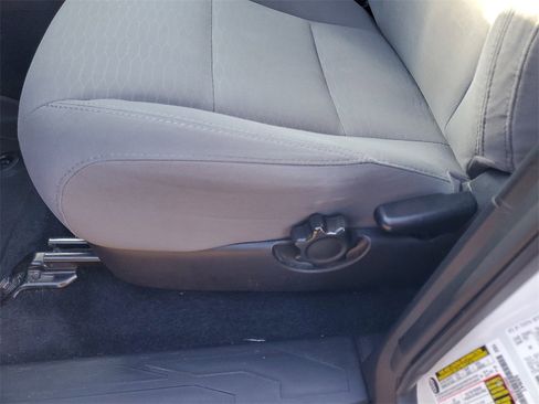 Used 2019 Toyota Tacoma SR5 image 13