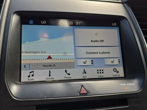 Used 2019 Ford Taurus SEL w/ Equipment Group 201A FWD image 14