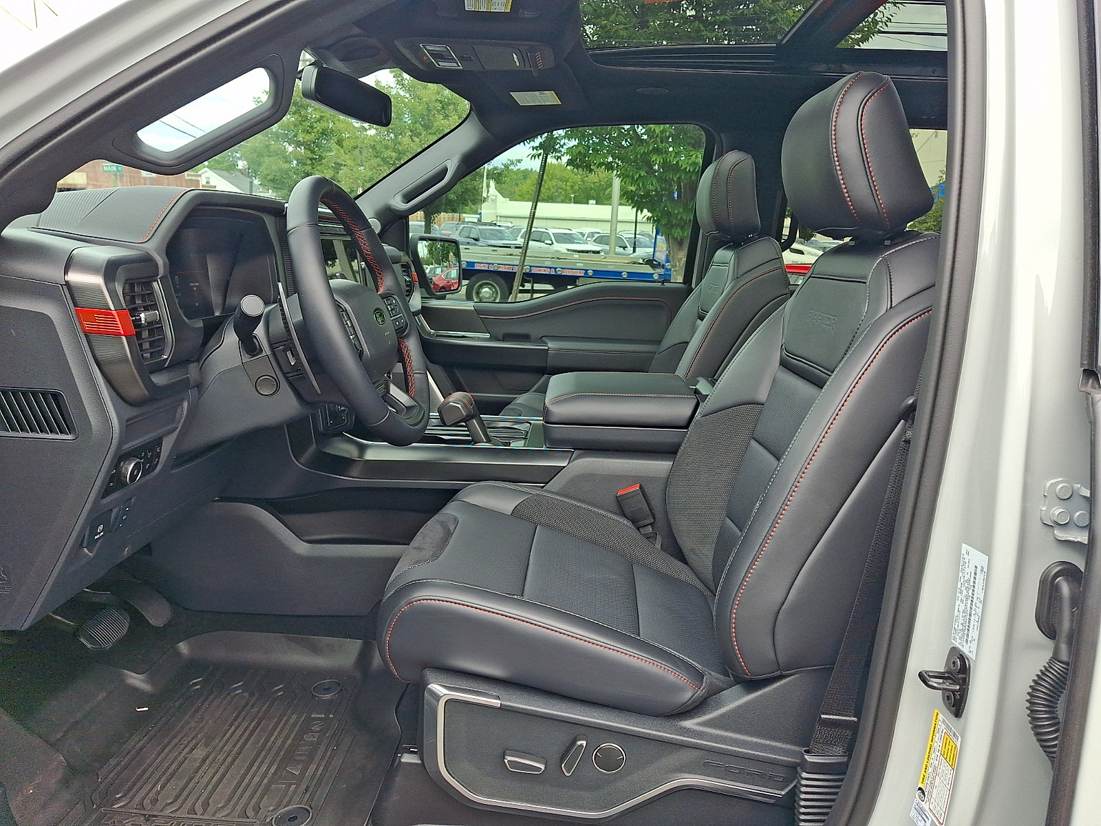 Used 2026 Ford F150 Raptor AWD/4WD image 13