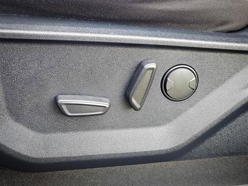 Used 2022 Ford F150 XLT w/ Equipment Group 302A High image 17