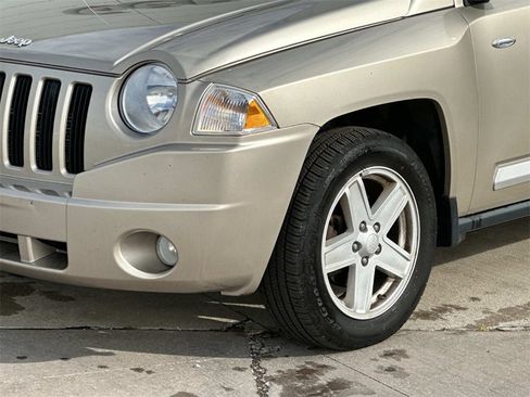 Used 2010 Jeep Compass Sport image 8