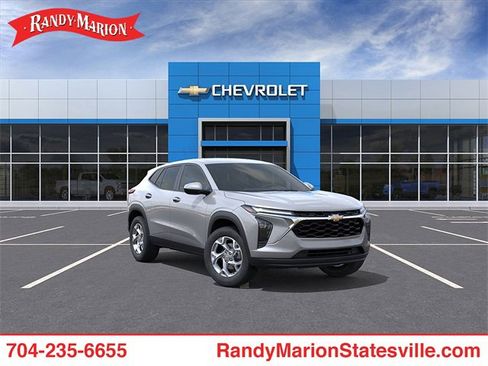 New 2026 Chevrolet Trax LS w/ LS Convenience Package image 1