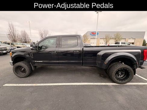 Used 2017 Ford F350 XLT w/ XLT Premium Package image 10