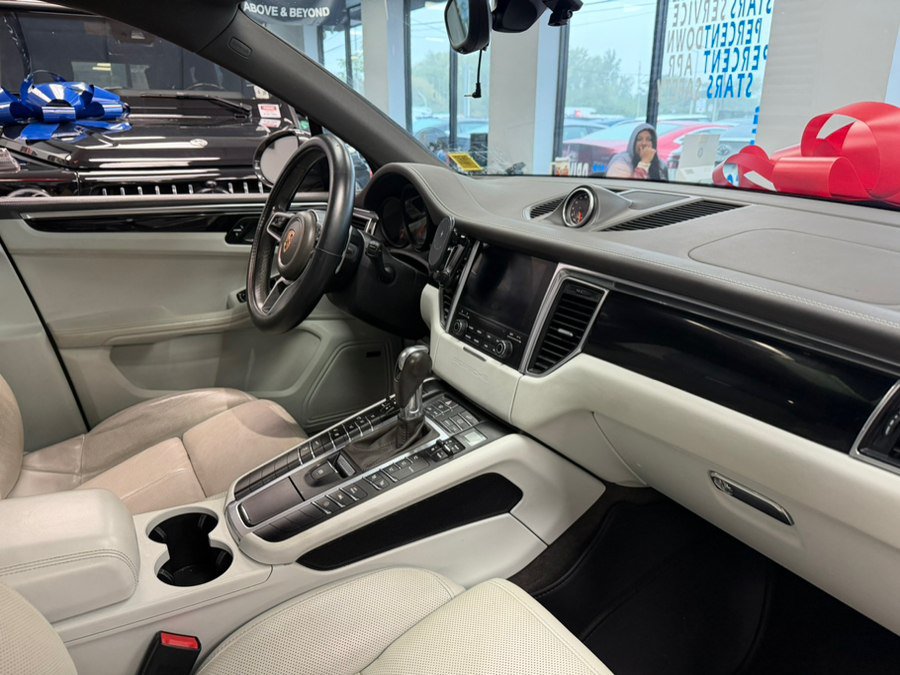 Used 2018 Porsche Macan S AWD/4WD image 34