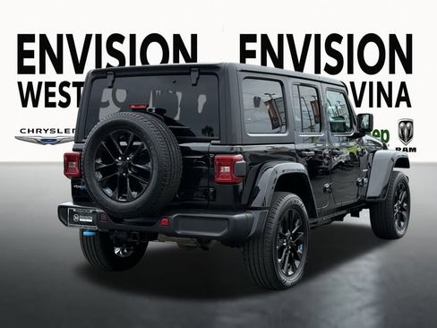 Used 2023 Jeep Wrangler Unlimited Sahara image 11
