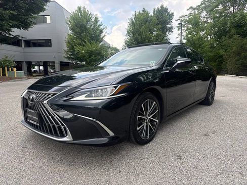 Used 2023 Lexus ES 350 w/ Premium Package FWD image 6
