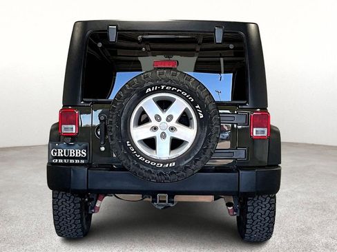 Used 2016 Jeep Wrangler Unlimited Rubicon w/ Connectivity Group image 6