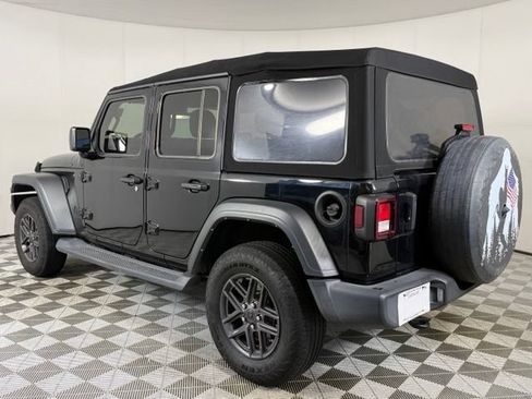 Used 2024 Jeep Wrangler Unlimited Sport AWD/4WD image 4