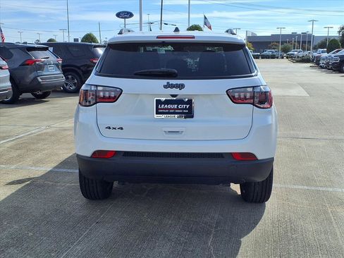 New 2026 Jeep Compass Altitude image 6