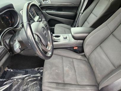 Used 2021 Jeep Grand Cherokee Laredo