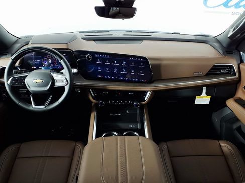 New 2026 Chevrolet Suburban High Country AWD/4WD image 9
