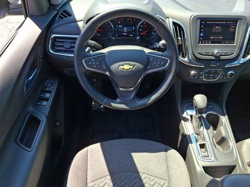 Certified 2024 Chevrolet Equinox LT FWD image 11