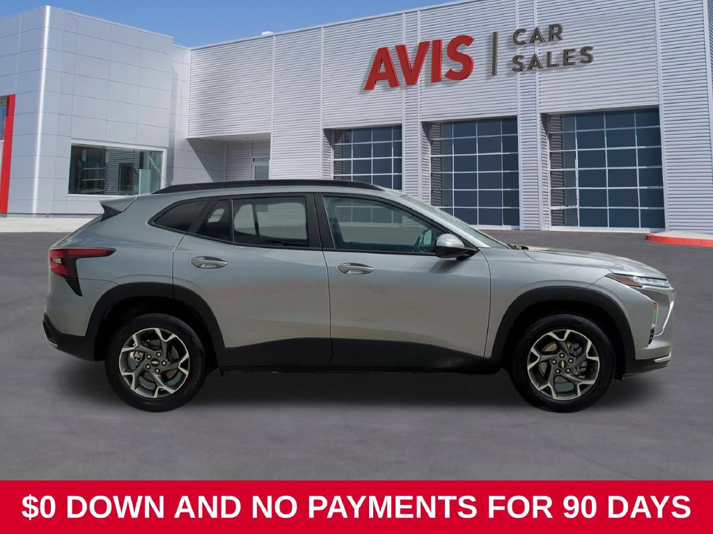 Used 2025 Chevrolet Trax LT w/ LT Convenience Package FWD image 5