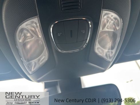 Used 2024 Jeep Compass Latitude AWD/4WD image 38