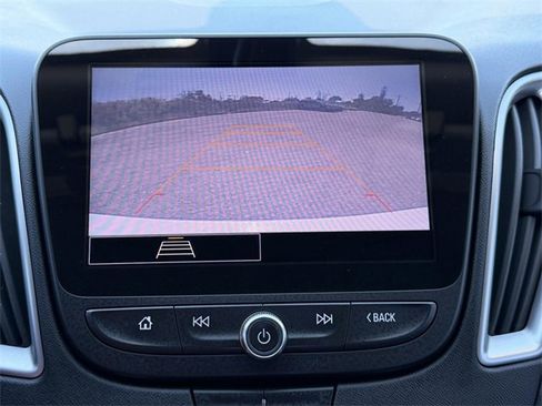 Used 2021 Chevrolet Malibu LS image 27